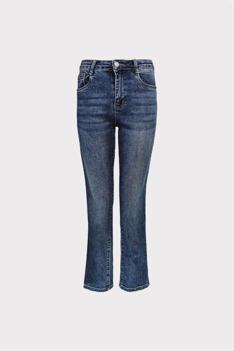 Jeans basic lavaggio sabbiato